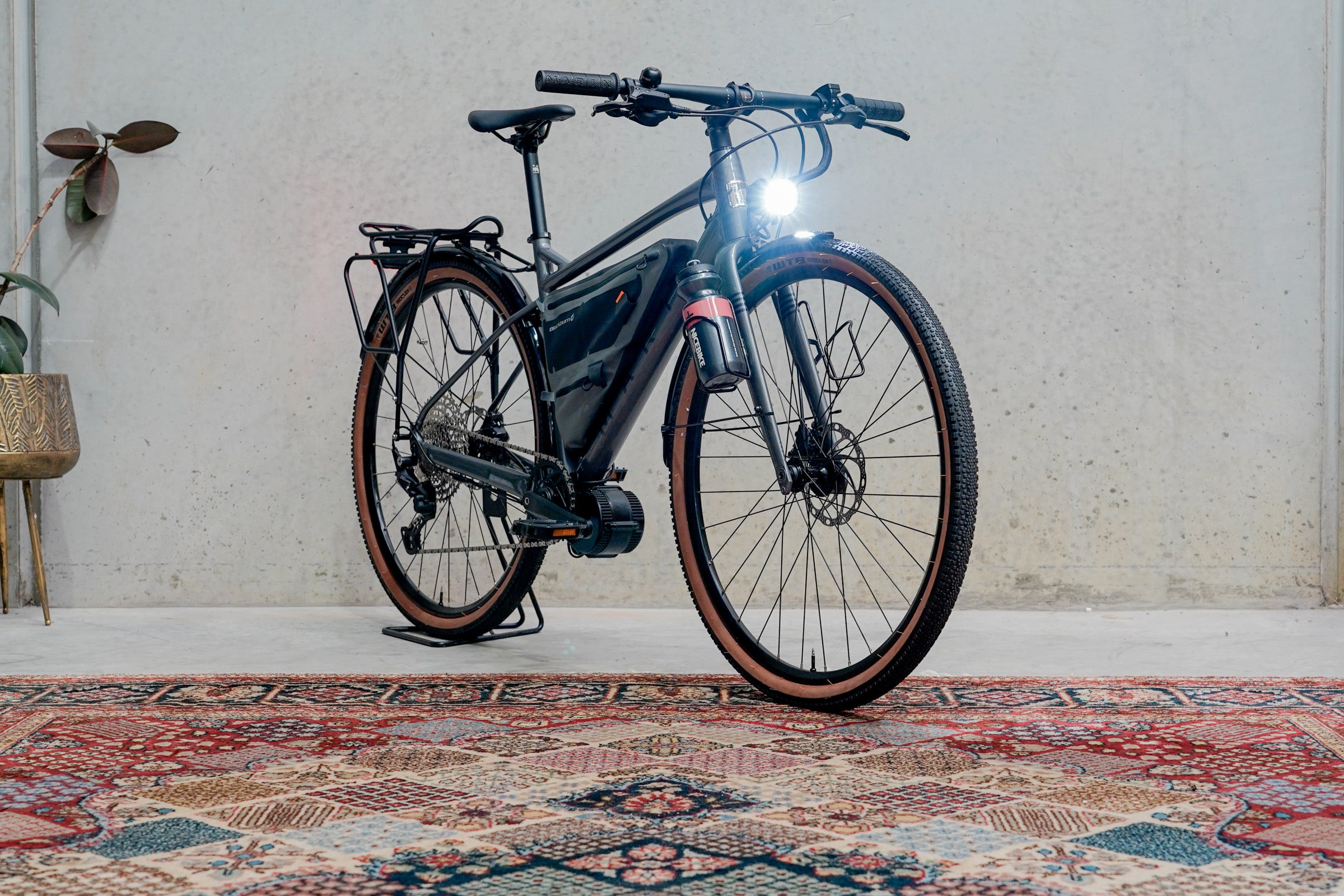 Marin Gravel ebike for commuting - Quick Charge!  FYXO