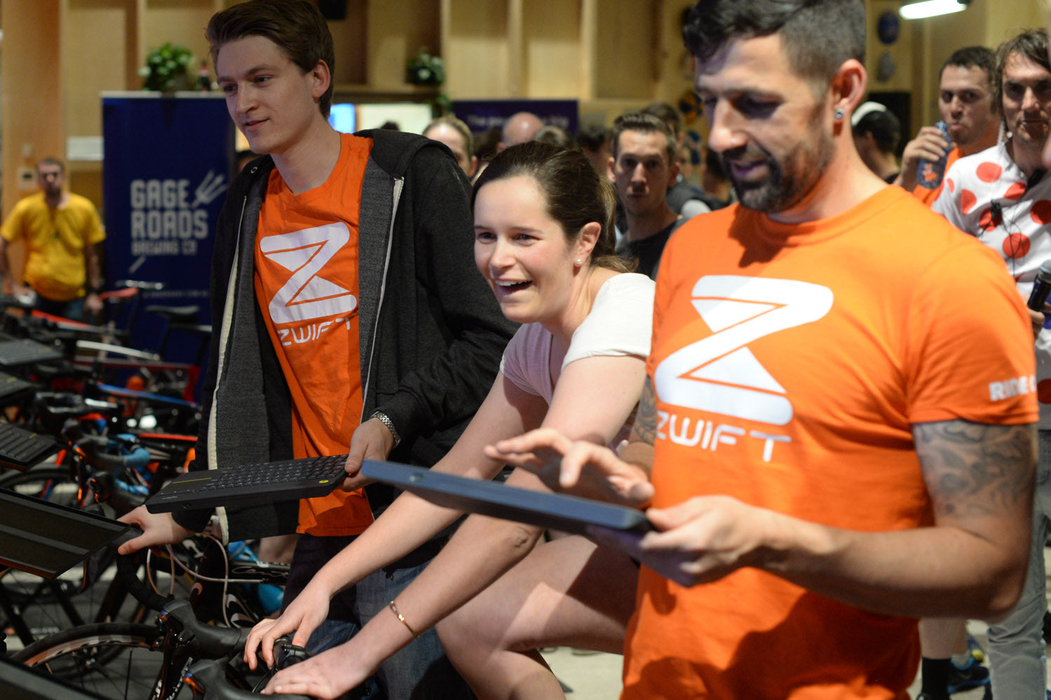 Zwift Kiss E-Crit Final | Rapha Melbourne